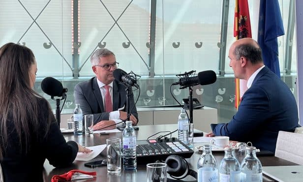 Ist das Gemeindepaket ein Wahlzuckerl? Finanzminister und Gemeindebund-Präsident im Podcast!
