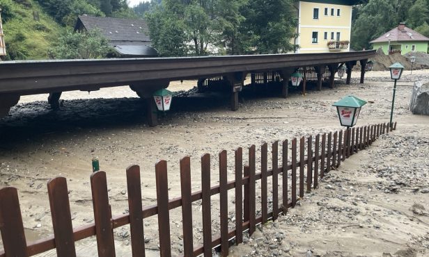 Drei schenkt Gemeinden in Niederösterreich und Tirol Wetterstationen