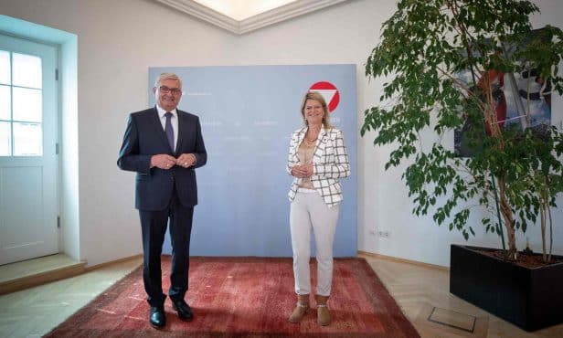 Austausch mit Verteidigungsministerin Tanner