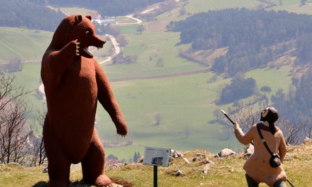 Grünbach: Vom Knallen und Knistern