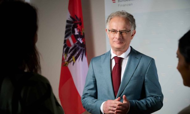 Finanzminister im Interview: “Retten kann sich jede Gemeinde nur selbst”