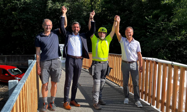 Freundschaftsbrücke verbindet Vöcklabruck und Regau