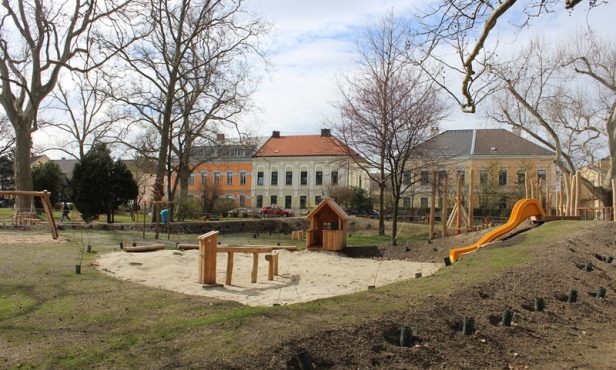 Naturspielplatz im Bruckmühlpark