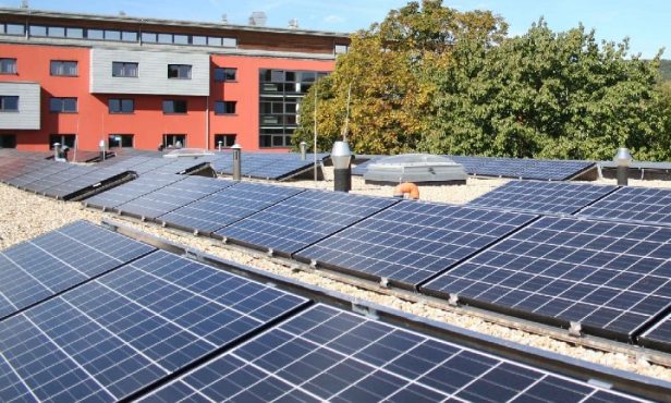 Wie können Gemeinden Erneuerbare-Energie-Gemeinschaften nutzen?