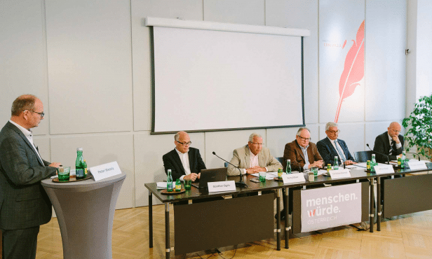 Umfrage: Pragmatischer Umgang mit Flüchtlingen