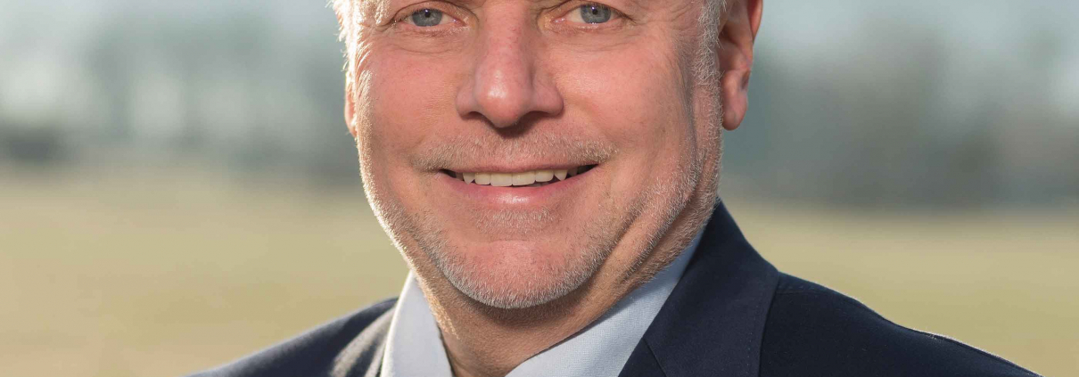 Bürgermeister Blum blickt auf fast drei Dekaden Heimat-Engagement als Ortsoberhaupt zurück. Den Chefsessel überlässt er bald jemand anderen, für den Hochwasserschutz will er weiterhin tätig sein. (Bild: ZVG)