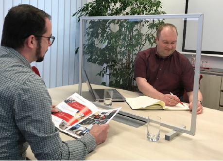 SPUCKSCHUTZ „ALU“ quer geschlossen